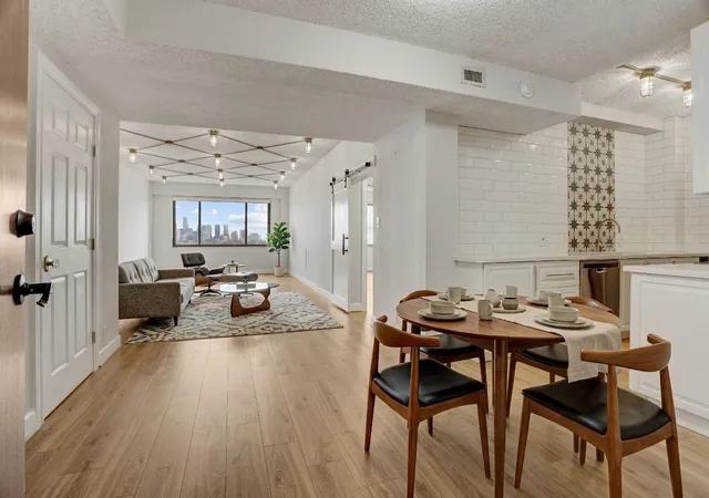 Photo 2 of Condo for sale at 1400 Hermann Dr #15D, Houston, TX 77004 | MLS# 58548334 | Listing updated on 2026-09-25