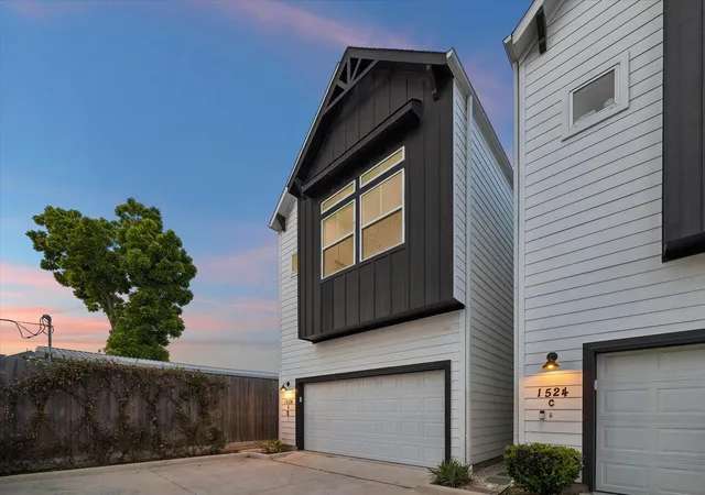 Photo 2 of Single family home for sale at 1524 Ojeman Rd #D, Houston, TX 77055 | MLS# 86058413 | Listing updated on 2026-09-02