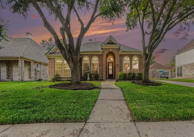 Photo 1 of Single family home for sale at 2892 Morning Pond Ln, Dickinson, TX 77539 | MLS# 82059243 | Listing updated on 2026-10-06