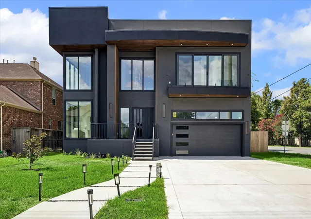 Single family home for sale at 4629 Pine St, Bellaire, TX 77401 | MLS# 8582983