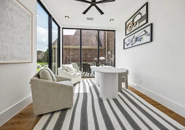 Photo 3 of Single family home for sale at 4629 Pine St, Bellaire, TX 77401 | MLS# 8582983 | Listing updated on 2026-09-20