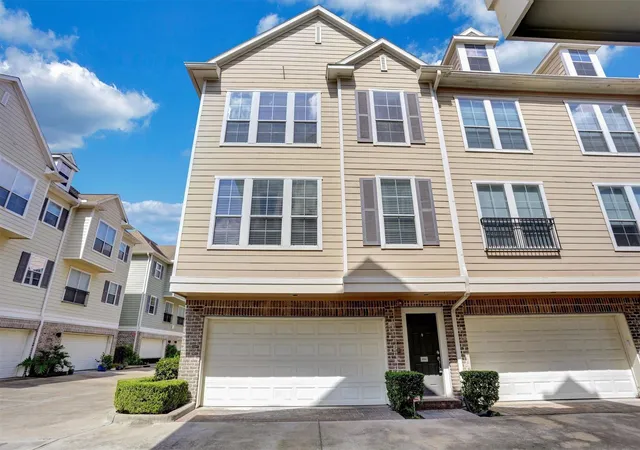 Photo 2 of Townhouse for sale at 3001 Murworth Dr #404, Houston, TX 77025 | MLS# 93589772 | Listing updated on 2026-09-23