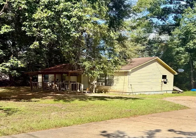 Single family home for sale at 91 Short St, Shepherd, TX 77371 | MLS# 91227920
