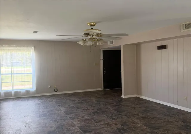 Photo 3 of Single family home for sale at 3127 County Rd 510k, Brazoria, TX 77422 | MLS# 64866665 | Listing updated on 2026-09-08