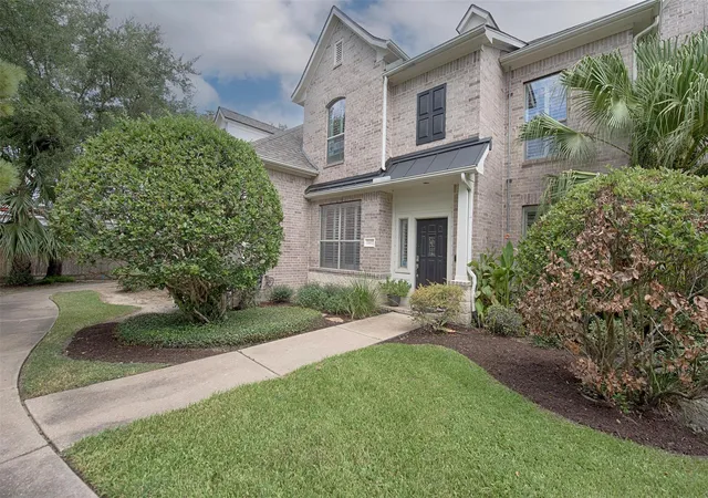 Townhouse for sale at 2402 Clippers Sq, Houston, TX 77058 | MLS# 79649329