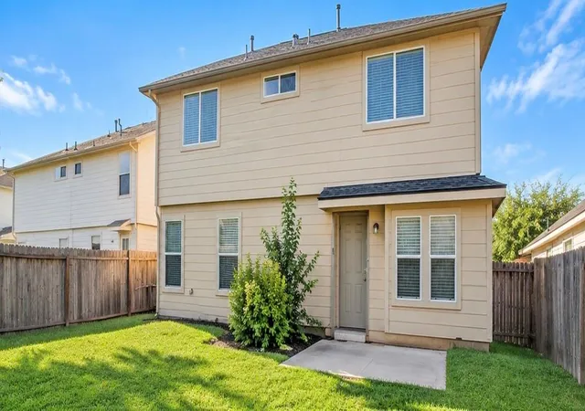 Photo 2 of Single family home for sale at 1011 Lancaster Lake Dr, Houston, TX 77073 | MLS# 44186197 | Listing updated on 2026-09-18