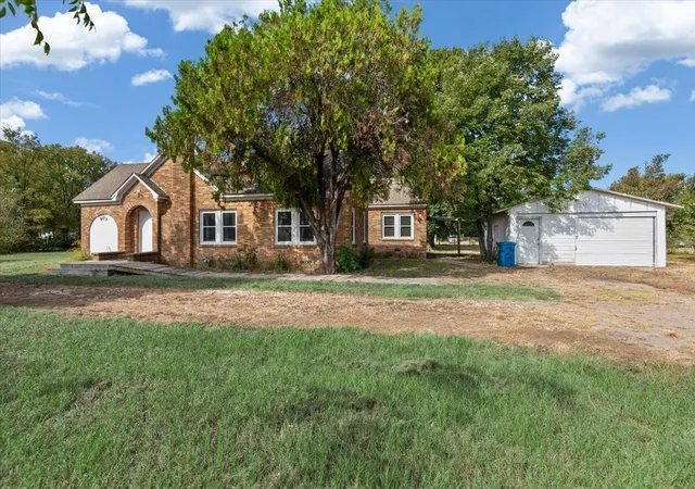 Photo 2 of Single family home for sale at 903 N La Salle St, Navasota, TX 77868 | MLS# 55393886 | Listing updated on 2026-09-01