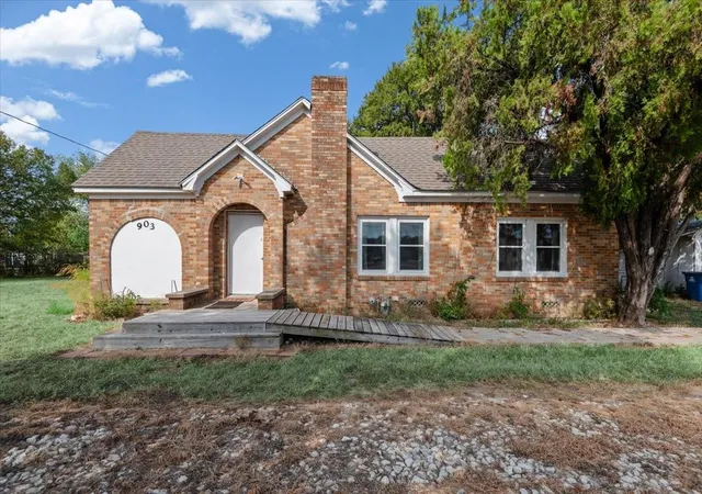 Photo 3 of Single family home for sale at 903 N La Salle St, Navasota, TX 77868 | MLS# 55393886 | Listing updated on 2026-09-01