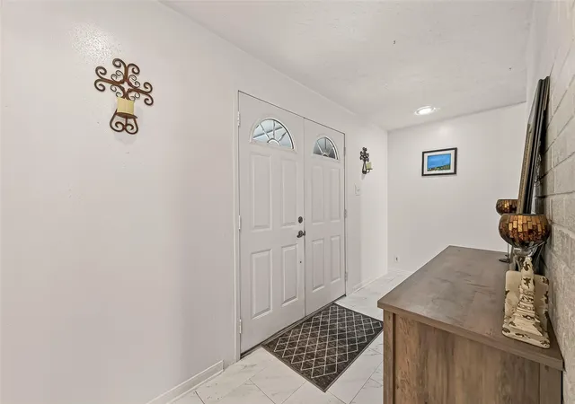 Photo 4 of Single family home for sale at 12302 Meadowdale Dr, Meadows Place, TX 77477 | MLS# 70231323 | Listing updated on 2026-09-19