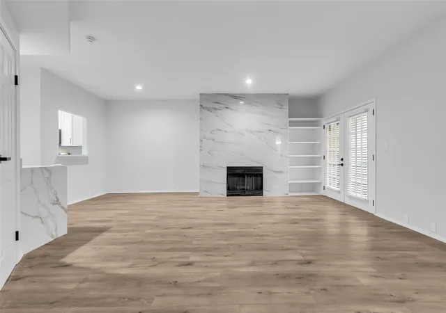 Photo 1 of Condo for sale at 4900 Floyd St #10, Houston, TX 77007 | MLS# 89386297 | Listing updated on 2026-09-14