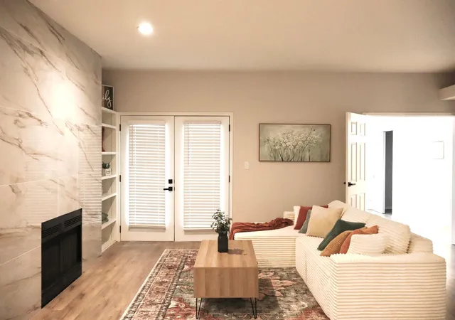 Listing Photo 5 - Condo for sale in building located at 4900 Floyd St, Houston, TX 77007 - Unit #10
