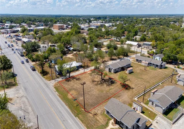 Photo 3 of Land for sale at Tbd Lamar And N Magnolia Ave, Luling, TX 78648 | MLS# 27933030 | Listing updated on 2026-09-16