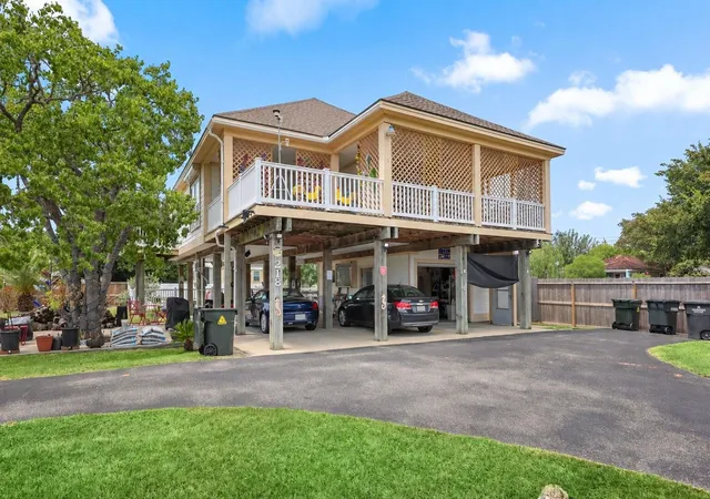 Photo 3 of Sale Pending at 218 24th Street, Dickinson, TX 77539 | MLS# 17731563 | Listing updated on 2026-09-14