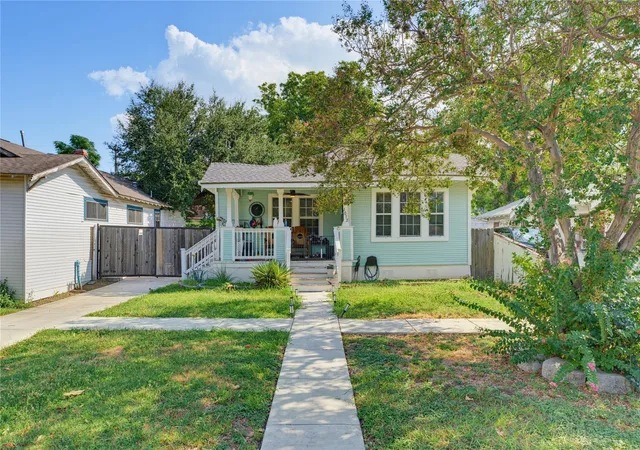 Photo 2 of Single family home for sale at 1012 Fulton Ave, San Antonio, TX 78201 | MLS# 47769297 | Listing updated on 2026-10-06