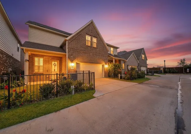 Photo 4 of Single family home for sale at 9663 Rockport Hills Dr, Cypress, TX 77433 | MLS# 23321193 | Listing updated on 2026-09-09