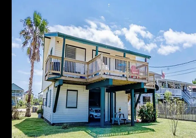 Photo 4 of Single family home for sale at 16646 Jolly Roger Rd, Galveston, TX 77554 | MLS# 32743290 | Listing updated on 2026-09-06