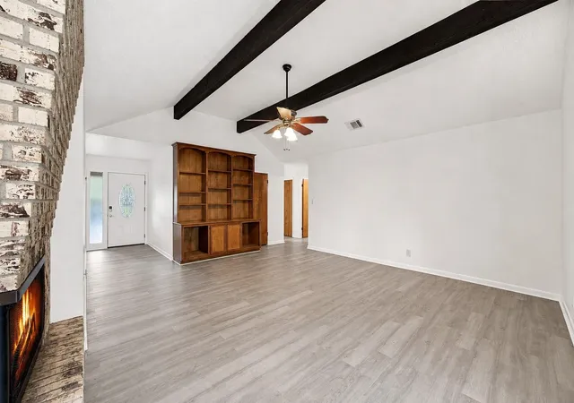 Photo 3 of Sale Pending at 201 Yuma Dr, Victoria, TX 77904 | MLS# 35453703 | Listing updated on 2026-09-23