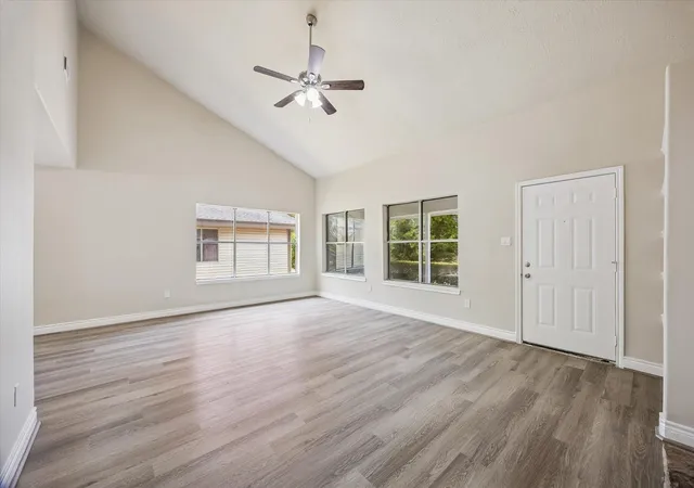 Photo 3 of Single family home for sale at 229 E Forest Ave, La Porte, TX 77571 | MLS# 76924236 | Listing updated on 2026-09-04