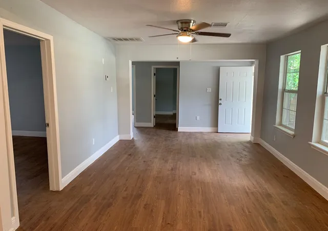 Photo 2 of Single family home for sale at 502 Hahlo St, Houston, TX 77020 | MLS# 49917109 | Listing updated on 2026-09-05