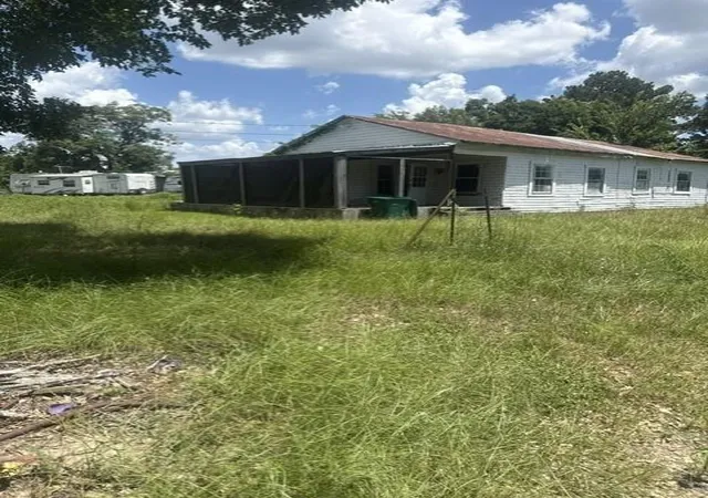 Photo 2 of Single family home for sale at 731 Martin Luther King, Montgomery, TX 77356 | MLS# 28898458 | Listing updated on 2026-09-06
