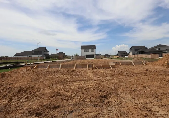 Photo 2 of Single family home for sale at 2711 Bramblegate Dr, Missouri City, TX 77459 | MLS# 65466757 | Listing updated on 2026-09-22