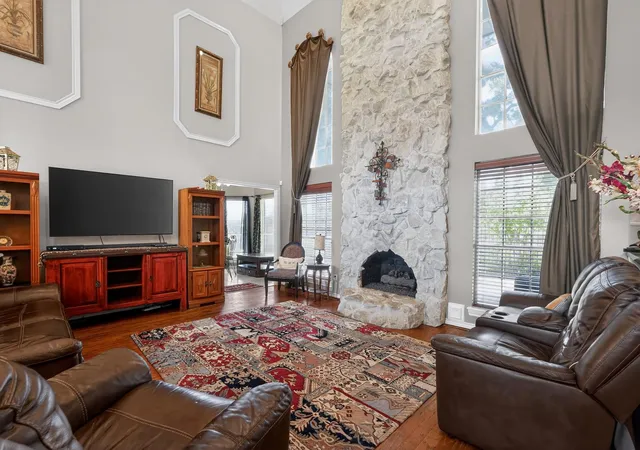 Photo 3 of Sale Pending at 19027 Relay Rd, Humble, TX 77346 | MLS# 27898916 | Listing updated on 2026-10-04