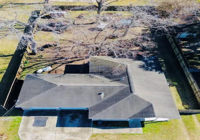 Photo 8 of Sale Pending at 708 E 6Th St, Sweeny, TX 77480 | MLS# 10598940 | Listing updated on 2026-10-09