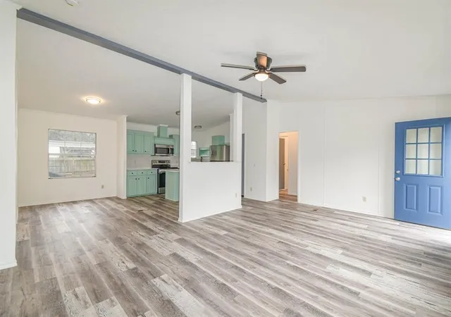 Photo 2 of Single family home for sale at 33147 Mckinley Cir, Magnolia, TX 77354 | MLS# 76449113 | Listing updated on 2026-09-12
