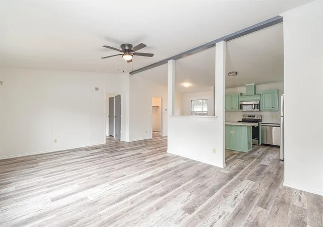 Photo 2 of Single family home for sale at 33147 Mckinley Cir, Magnolia, TX 77354 | MLS# 76449113 | Listing updated on 2026-09-12