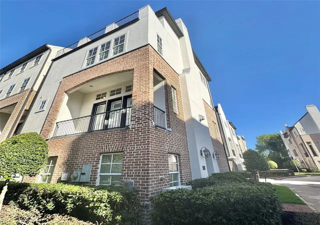 Photo 1 of Single family home for sale at 9626 Fannin Sta W, Houston, TX 77045 | MLS# 50264685 | Listing updated on 2026-09-21