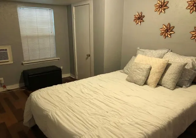 Photo 4 of Multi family home for sale at 4311 Jack St, Houston, TX 77006 | MLS# 35910313 | Listing updated on 2026-09-04