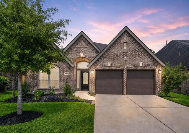 Photo 3 of Single family home for sale at 27938 Emory Cvs Dr, Spring, TX 77386 | MLS# 17307074 | Listing updated on 2026-09-20