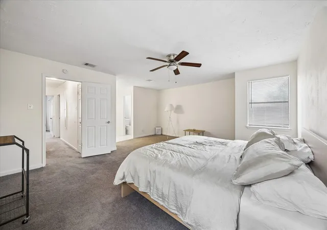 Photo 3 of Single family home for sale at 6619 Log Holw Dr, Houston, TX 77088 | MLS# 40840361 | Listing updated on 2026-09-15