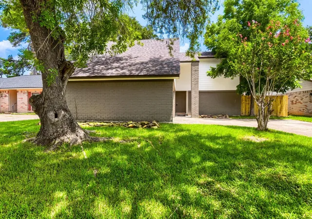 Photo 2 of Single family home for sale at 5819 Culross Close, Humble, TX 77346 | MLS# 56588187 | Listing updated on 2026-09-05