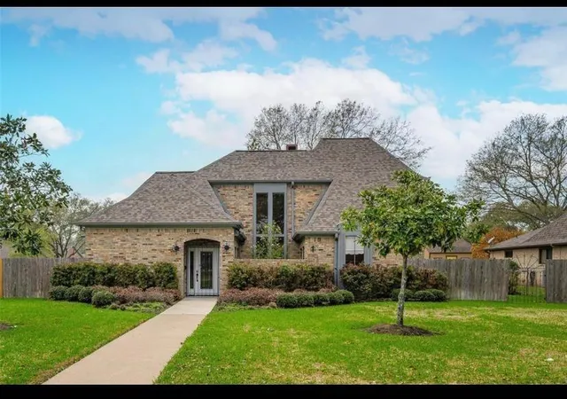 Photo 1 of Single family home for sale at 2654 Live Oak Dr, Rosenberg, TX 77471 | MLS# 7718236 | Listing updated on 2026-09-11