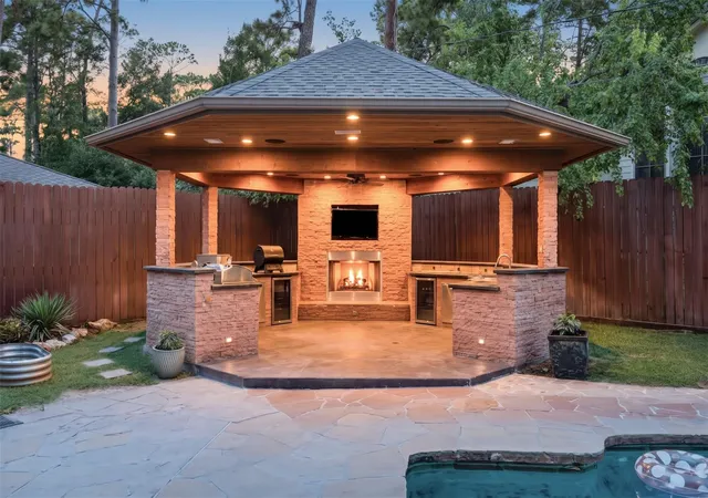 Photo 3 of Single family home for sale at 8106 Twining Oaks Ln, Spring, TX 77379 | MLS# 86541927 | Listing updated on 2026-09-28