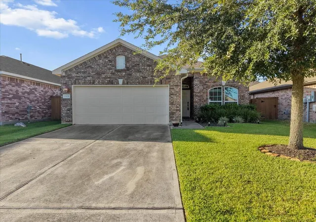 Photo 1 of Single family home for sale at 12638 Pirate Bnd Dr, La Marque, TX 77568 | MLS# 16435648 | Listing updated on 2026-09-22