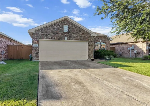 Photo 3 of Single family home for sale at 12638 Pirate Bnd Dr, La Marque, TX 77568 | MLS# 16435648 | Listing updated on 2026-09-22