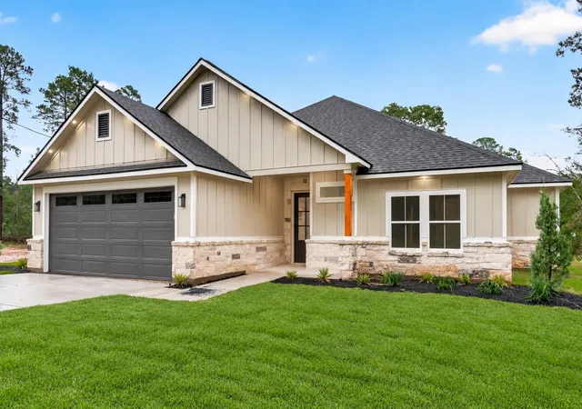 Photo 2 of Single family home for sale at 16297 Briarwood Dr, Plantersville, TX 77363 | MLS# 6841556 | Listing updated on 2026-09-13