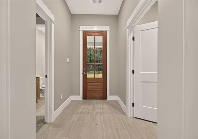 Photo 3 of Single family home for sale at 16297 Briarwood Dr, Plantersville, TX 77363 | MLS# 6841556 | Listing updated on 2026-09-13