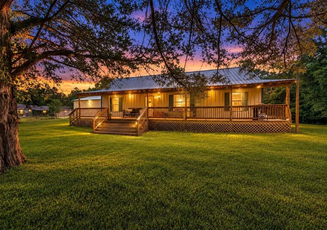 Photo 2 of Single family home for sale at 9 Wood Forest Dr, New Waverly, TX 77358 | MLS# 58990511 | Listing updated on 2026-09-21
