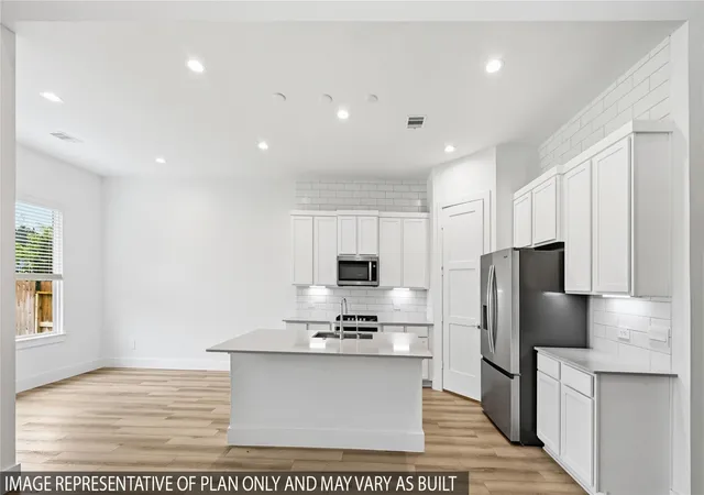 Photo 4 of Single family home for sale at 15218 Evening Light Dr, Magnolia, TX 77354 | MLS# 96170058 | Listing updated on 2026-09-22