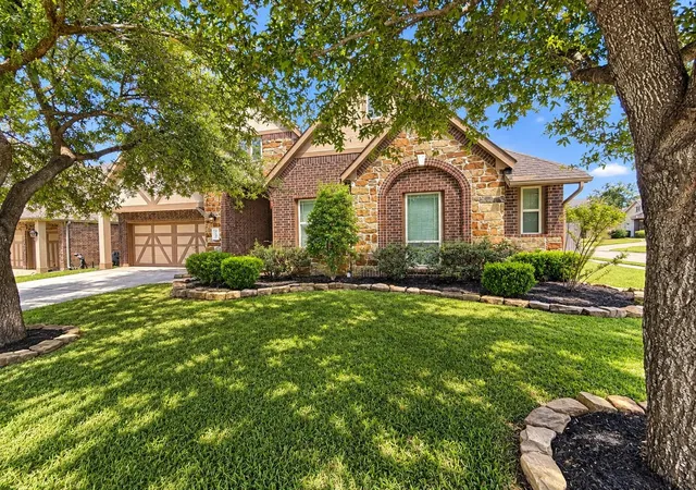 Photo 2 of Sale Pending at 113 Owen Ridge Dr, Conroe, TX 77384 | MLS# 86664400 | Listing updated on 2026-10-08