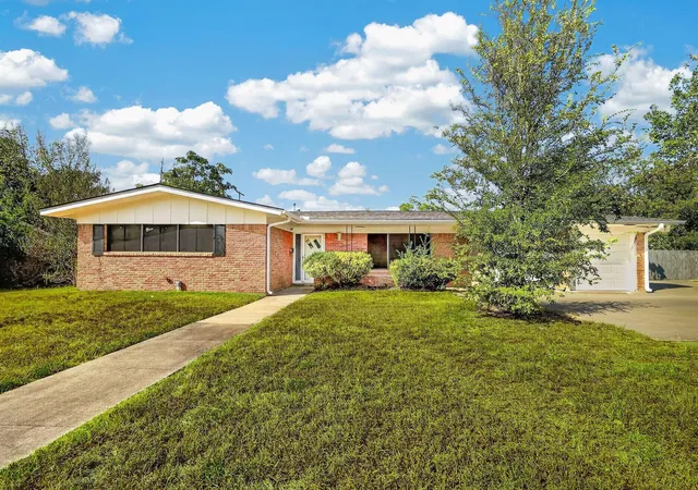 Photo 1 of Single family home for sale at 2312 Kent St, Bryan, TX 77802 | MLS# 65145095 | Listing updated on 2026-09-27