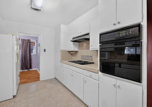 Photo 4 of Single family home for sale at 2312 Kent St, Bryan, TX 77802 | MLS# 65145095 | Listing updated on 2026-09-27