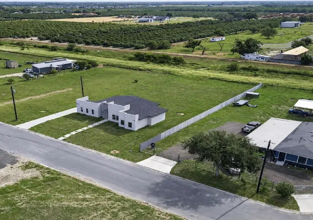 Photo 3 of Single family home for sale at 4722 Zaylee St, Donna, TX 78537 | MLS# 32501945 | Listing updated on 2026-09-19