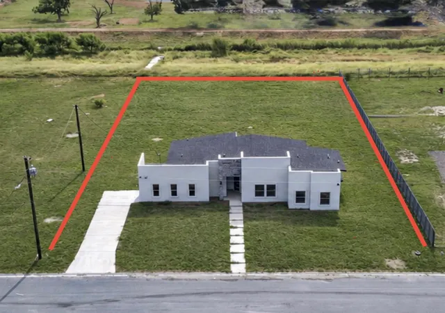 Photo 4 of Single family home for sale at 4722 Zaylee St, Donna, TX 78537 | MLS# 32501945 | Listing updated on 2026-09-19