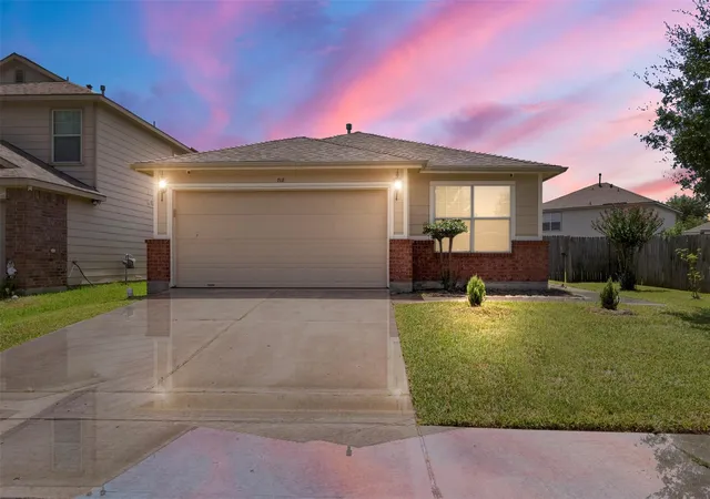 Photo 1 of Sale Pending at 718 Sun Lodge Dr, Houston, TX 77073 | MLS# 77952813 | Listing updated on 2026-09-18