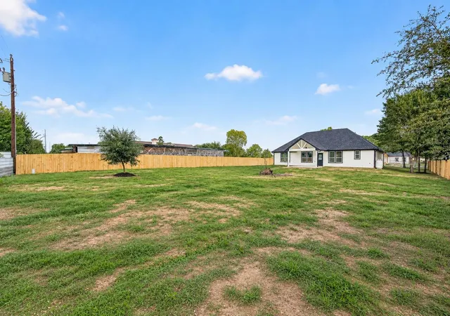 Photo 44 of Single family home for sale at 615 Ezekiel Smith St, Waller, TX 77484 | MLS# 27237746 | Listing updated on 2026-10-03