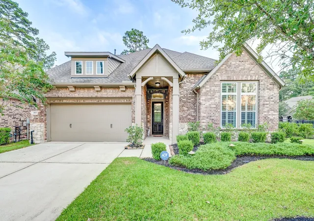 Photo 2 of Single family home for sale at 404 Summit Ridge Ct, Willis, TX 77318 | MLS# 48502672 | Listing updated on 2026-09-03